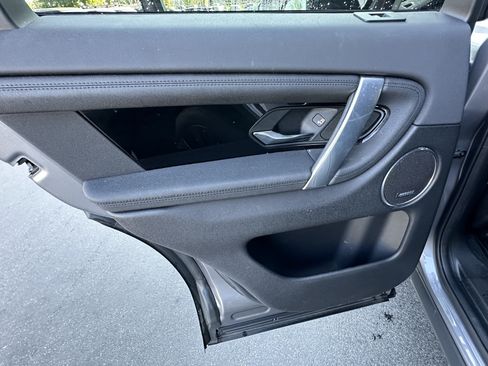 Used 2021 Land Rover Discovery Sport SE AWD/4WD image 64