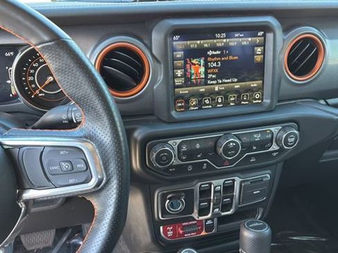 Used 2023 Jeep Gladiator Mojave w/ LED Lighting Group image 10