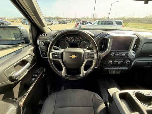 Used 2019 Chevrolet Silverado 1500 LT w/ Convenience Package image 16