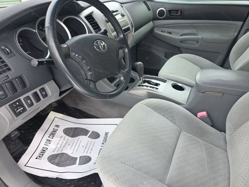 Used 2011 Toyota Tacoma 4x4 Access Cab V6 image 10
