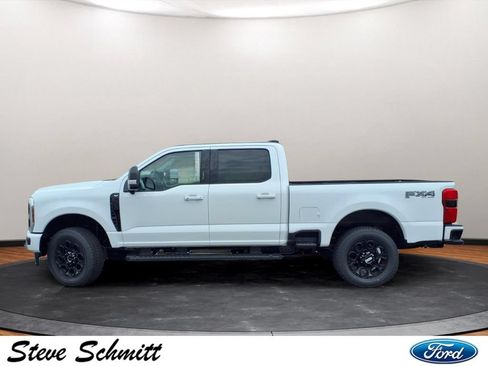 New 2026 Ford F250 XLT w/ XLT Premium Package AWD/4WD image 2