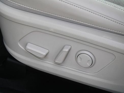 Used 2024 Kia Sorento SX FWD image 24