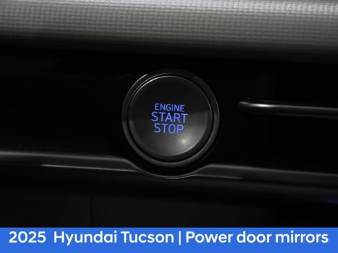 Certified 2025 Hyundai Tucson SE AWD/4WD image 14