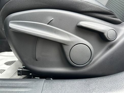 New 2026 Jeep Compass Latitude image 25