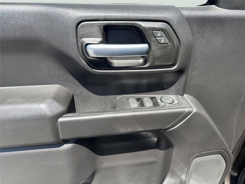 Used 2021 GMC Sierra 1500 4x4 Crew Cab w/ Sierra Value Package image 17