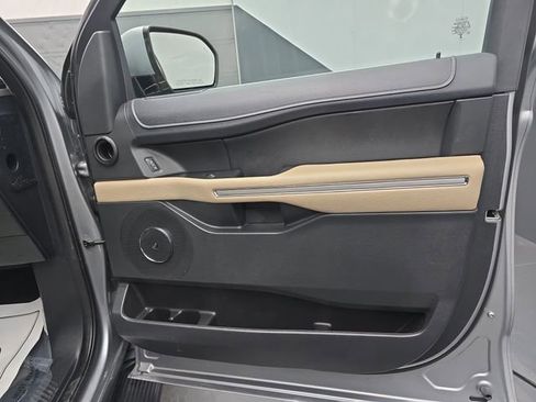 Used 2024 Ford Expedition Max Limited image 56