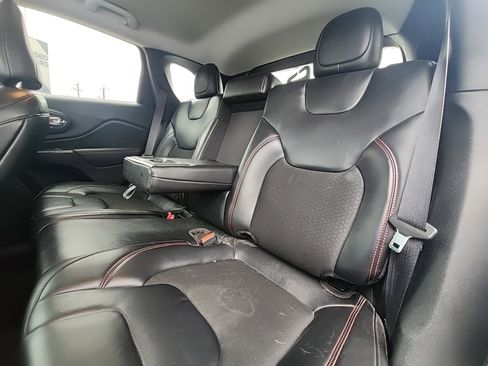 Used 2020 Jeep Cherokee Trailhawk w/ Cold Weather Group image 8