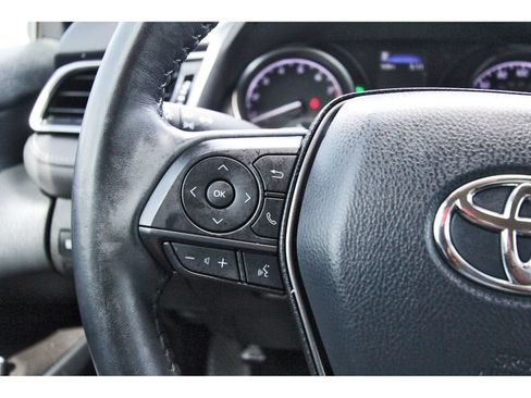 Used 2022 Toyota Camry SE w/ Convenience Package FWD image 24