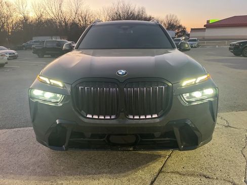 Used 2023 BMW X7 xDrive40i w/ M Sport Package image 3