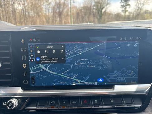 Used 2025 GMC Sierra 1500 SLT image 5