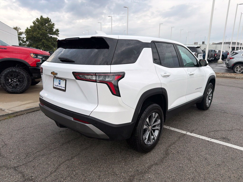 Used 2026 Chevrolet Equinox LT FWD image 3
