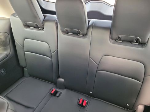 New 2026 Nissan Pathfinder Platinum image 15