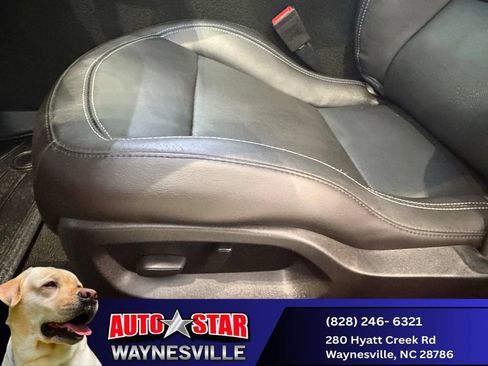 Used 2018 Chevrolet Corvette Stingray Coupe w/ Battery Protection Package RWD image 26
