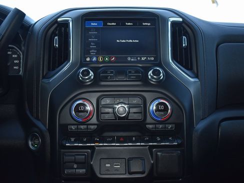 Used 2021 GMC Sierra 2500 Denali w/ Denali Ultimate Package image 18