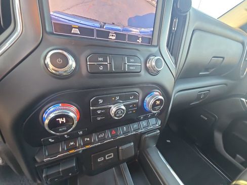 Used 2022 GMC Sierra 1500 AT4 w/ AT4 Preferred Package AWD/4WD image 24
