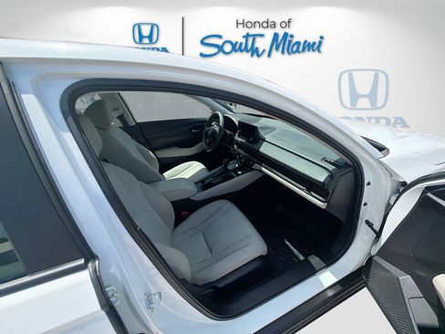 Used 2023 Honda Accord LX image 30