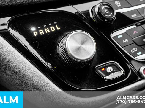 Used 2019 Chrysler Pacifica Touring-L image 46