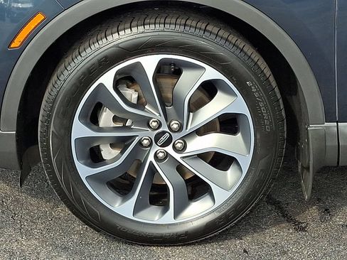 Certified 2023 Lincoln Nautilus Reserve AWD/4WD image 8