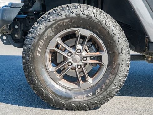 Used 2018 Jeep Wrangler Unlimited Sport image 18