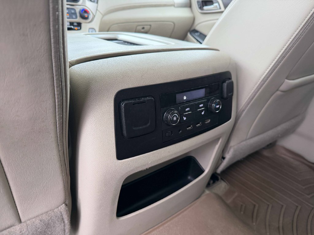 Used 2017 GMC Yukon Denali w/ Open Road Package AWD/4WD image 17
