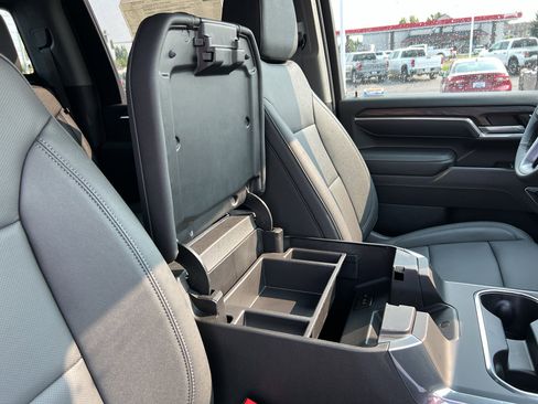 New 2025 GMC Sierra 2500 SLT image 27