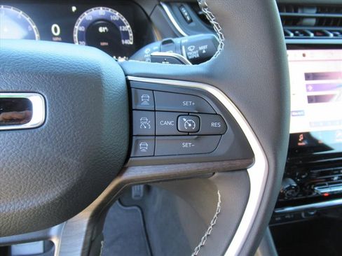 New 2025 Jeep Grand Cherokee Limited image 20