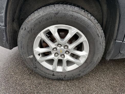 Used 2019 Chevrolet Traverse LT image 14