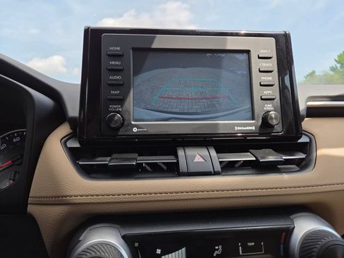 Used 2021 Toyota RAV4 LE FWD image 33