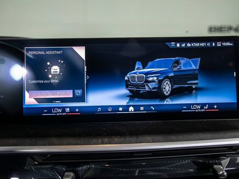 Used 2024 BMW X7 xDrive40i w/ M Sport Package AWD/4WD image 31