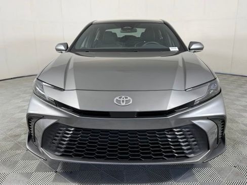 Used 2025 Toyota Camry SE FWD image 15