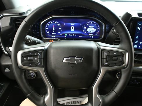 Used 2023 Chevrolet Silverado 1500 RST w/ Z71 Off-Road Package AWD/4WD image 15