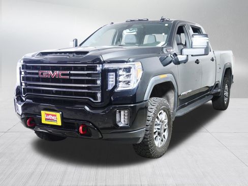 Certified 2022 GMC Sierra 2500 AT4 w/ AT4 Preferred Package AWD/4WD image 3