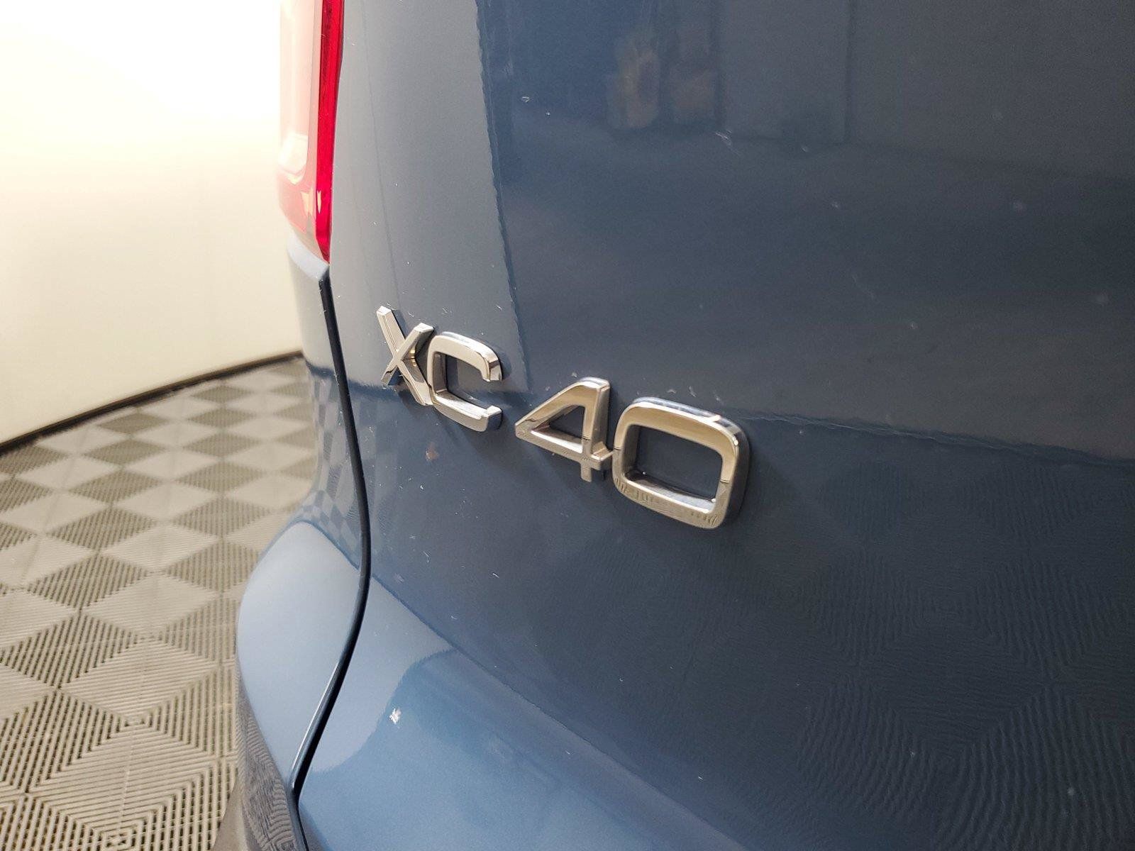 Used 2024 Volvo XC40 B5 Ultimate w/ Protection Package Premier AWD/4WD image 8