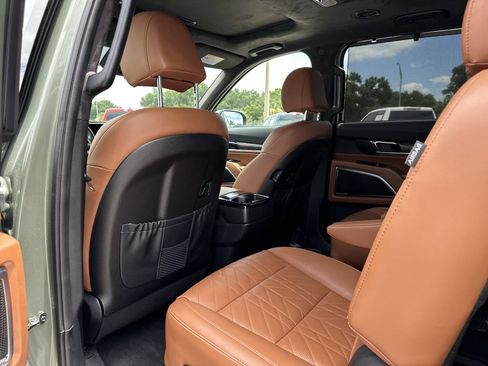 Certified 2025 Kia Telluride SX Prestige X-Line AWD/4WD image 18