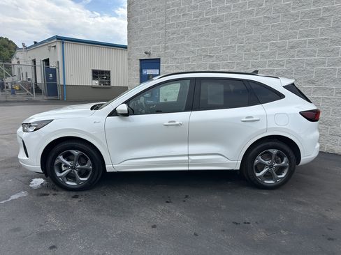 Used 2024 Ford Escape ST-Line Select w/ Tech Pack #1 AWD/4WD image 4