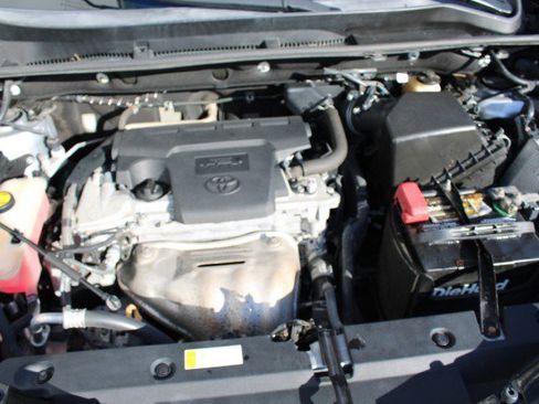 Used 2017 Toyota RAV4 LE image 30