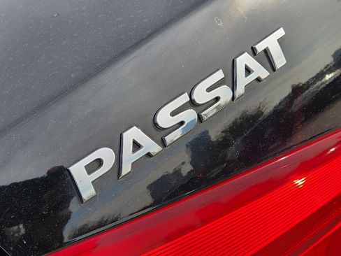 Used 2012 Volkswagen Passat 2.5 SE image 12