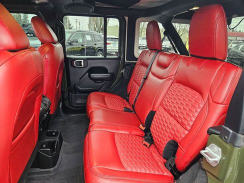 Used 2023 Jeep Wrangler Unlimited Rubicon w/ Cold Weather Group image 34