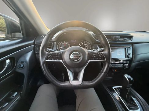 Used 2019 Nissan Rogue SV FWD image 38