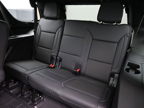 Used 2022 GMC Yukon Denali w/ Denali Premium Package image 13