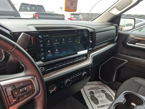 Used 2024 Chevrolet Silverado 1500 LT image 7