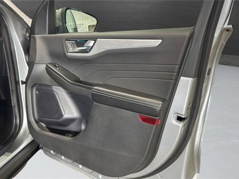Used 2024 Ford Escape Platinum image 33