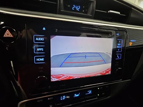 Used 2018 Toyota Corolla LE w/ LE Premium Package w/Moonroof FWD image 13