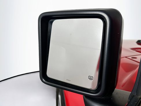 Used 2020 Jeep Wrangler Unlimited Sahara AWD/4WD image 16