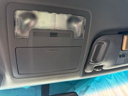 Used 2016 Toyota Camry SE FWD image 27