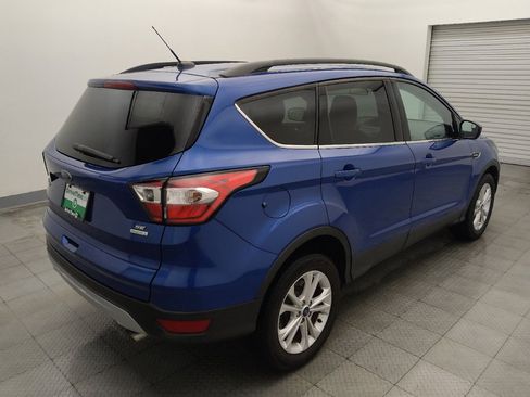 Used 2018 Ford Escape SE FWD image 9