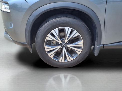 Used 2023 Nissan Rogue SV AWD/4WD image 10