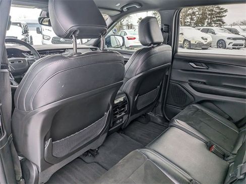 Certified 2024 Jeep Grand Cherokee L Laredo image 25