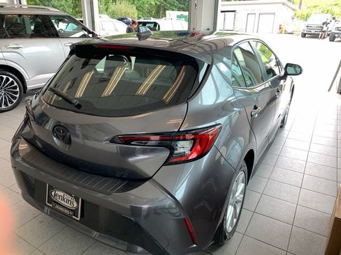 Used 2025 Toyota Corolla SE w/ SE Package FWD image 16