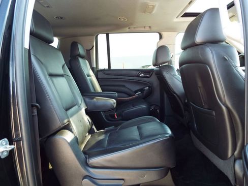 Used 2015 Chevrolet Suburban LTZ image 28